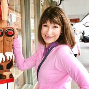 Meet your Posher, Brenda